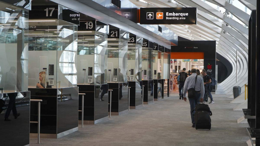 Renuevan sistema “Migraciones Express” en Aeropuerto de Ezeiza, en Buenos Aires